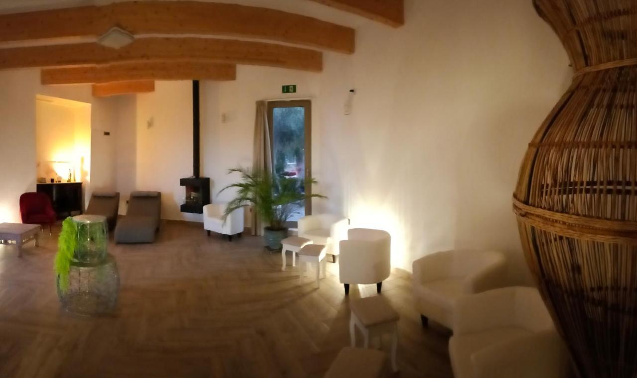 Artmonia Hotel Castalla Exterior photo